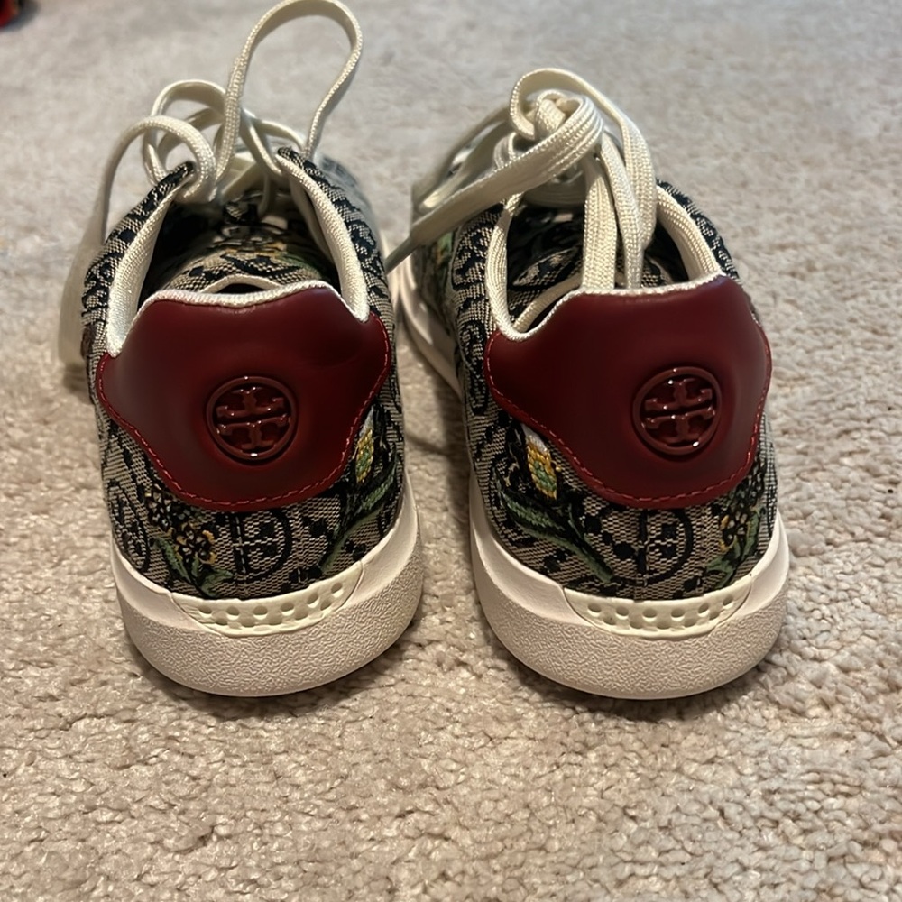 Tory Burch - Picture 3 of 5
